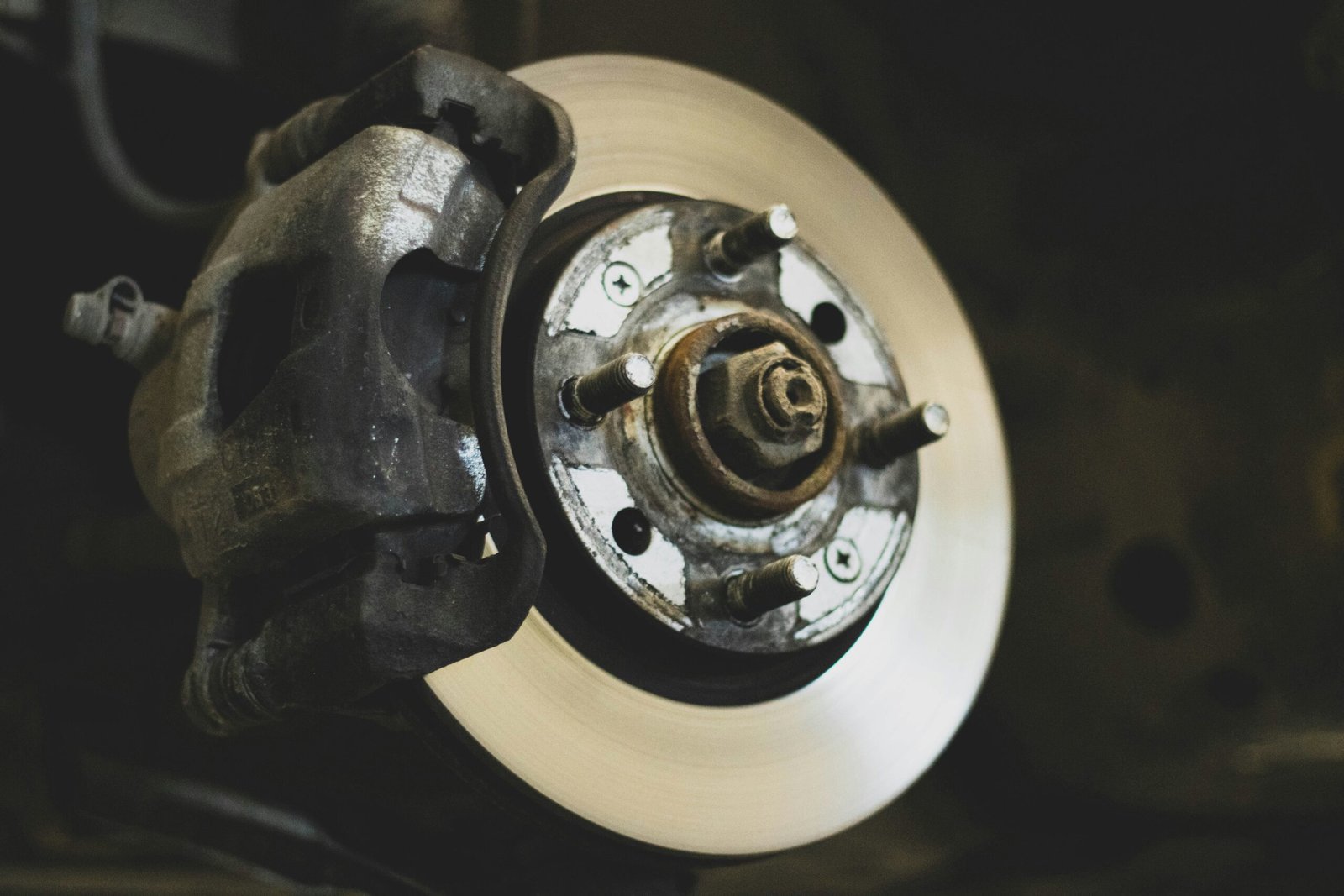 How to Fix Squeaky Brakes featuring brake noise diagnosis, brake pad inspection, rotor maintenance, repair tips, and vehicle safety.
